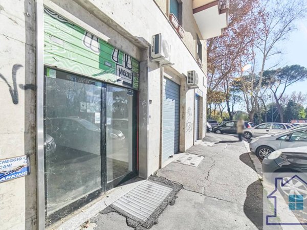 negozio in vendita a Roma in zona Monte Sacro/Talenti