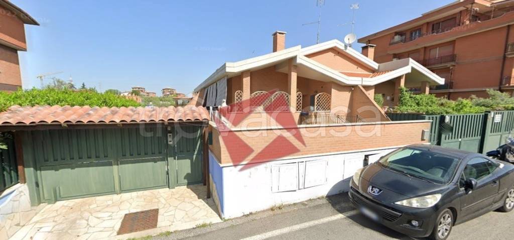casa indipendente in vendita a Roma in zona Case Rosse