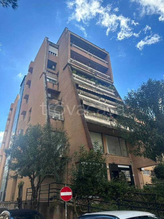 appartamento in vendita a Roma in zona Giuliano Dalmata