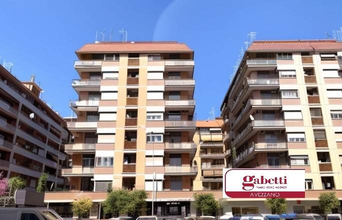 appartamento in vendita a Roma in zona Cinecittà