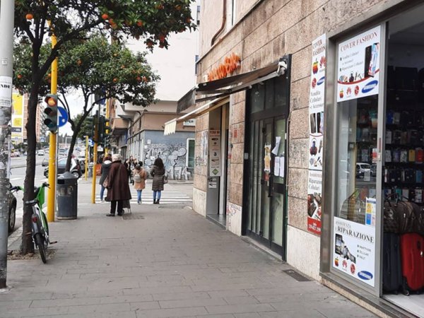 locale commerciale in vendita a Roma in zona Pietralata
