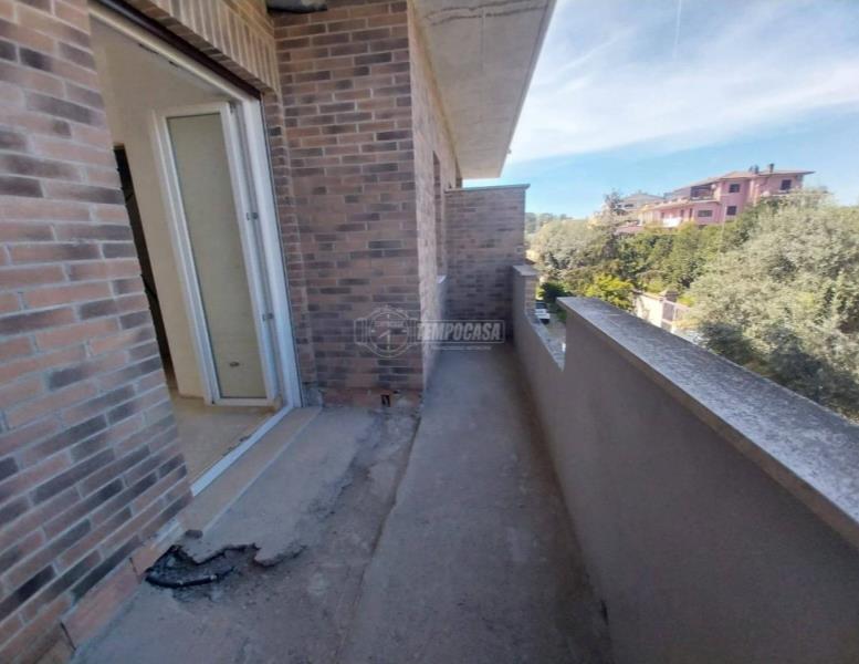 casa indipendente in vendita a Roma in zona Massimina/Casal Lumbroso