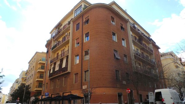 appartamento in vendita a Roma in zona Nomentano