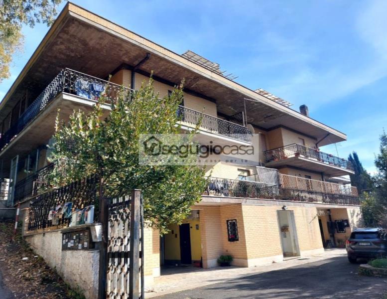 appartamento in vendita a Roma in zona Tor di Quinto