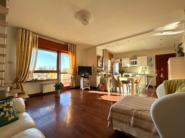 appartamento in vendita a Roma in zona Mezzocammino