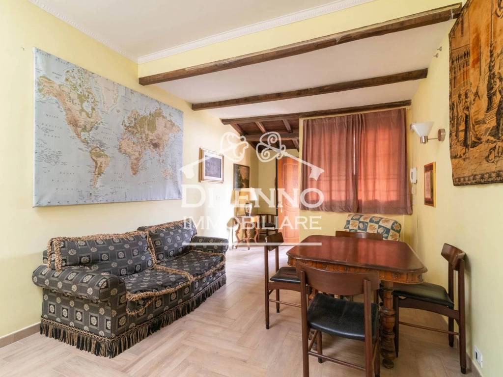 casa indipendente in vendita a Roma in zona Tomba di Nerone