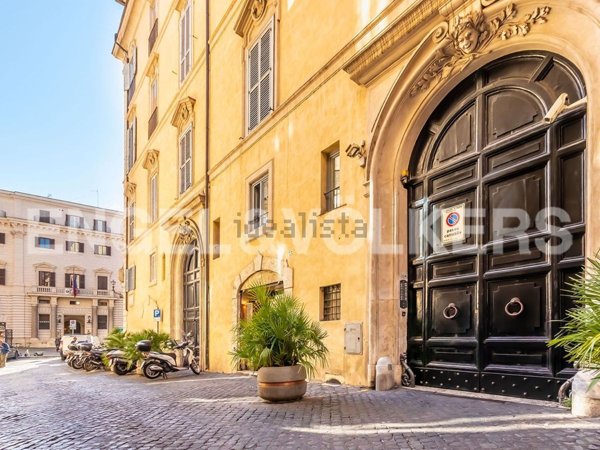 appartamento in vendita a Roma in zona Rione di Ponte