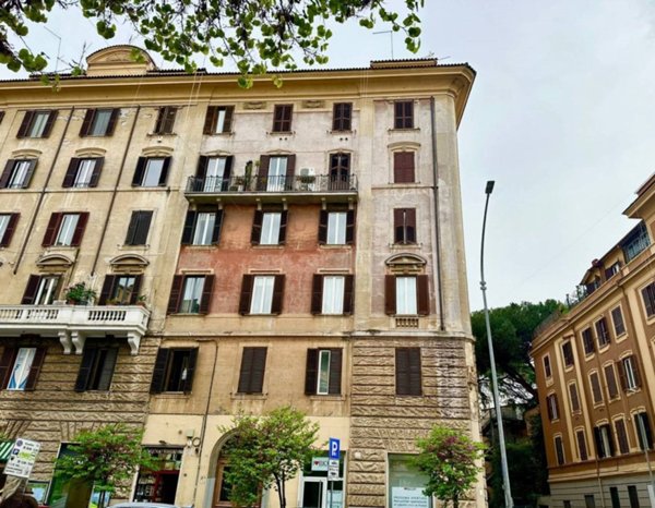 appartamento in vendita a Roma in zona Appio Latino