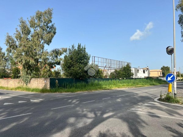 terreno edificabile in vendita a Roma in zona Piana del Sole