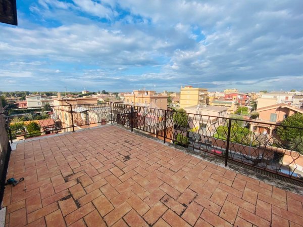 appartamento in vendita a Roma in zona Dragona/Bagnoletto