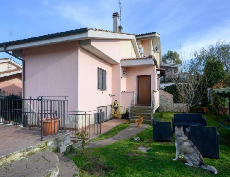 casa indipendente in vendita a Roma in zona Trigoria