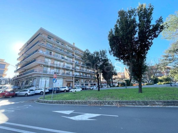 appartamento in vendita a Roma in zona Spinaceto