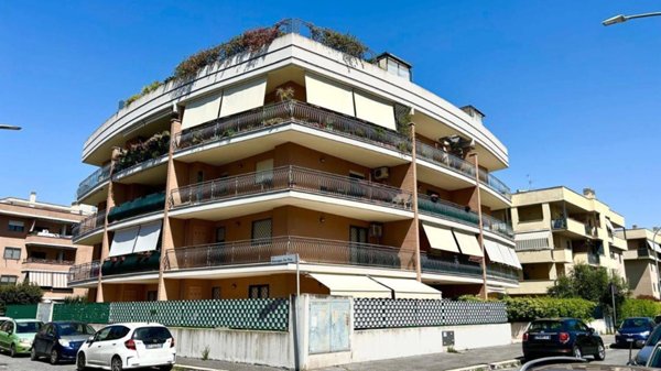 appartamento in vendita a Roma in zona Della Vittoria