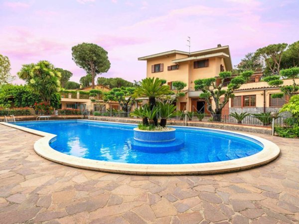 villa in vendita a Roma in zona Casalotti