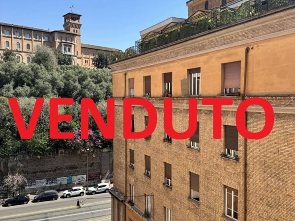 appartamento in vendita a Roma in zona Testaccio