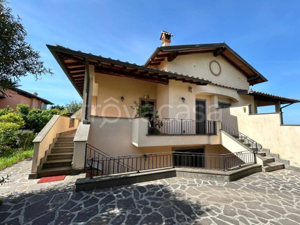 casa indipendente in vendita a Roma in zona Infernetto