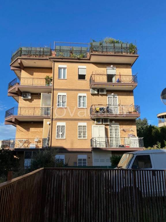 appartamento in vendita a Roma in zona Tor Vergata/Torrenova