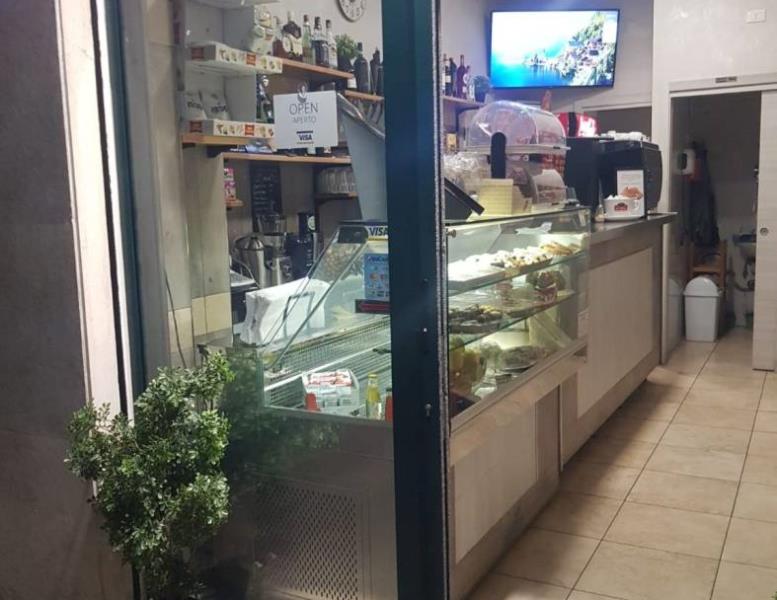 negozio in vendita a Roma in zona Nomentano