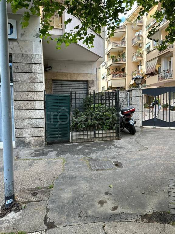monolocale in vendita a Roma in zona Appio Latino