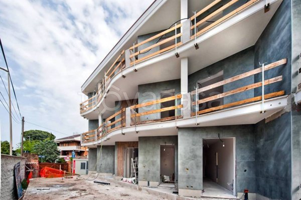 appartamento in vendita a Roma in zona Appio Claudio