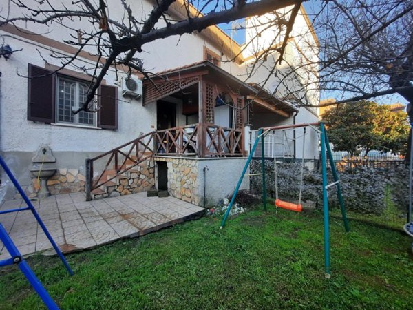 appartamento in vendita a Roma in zona Finocchio