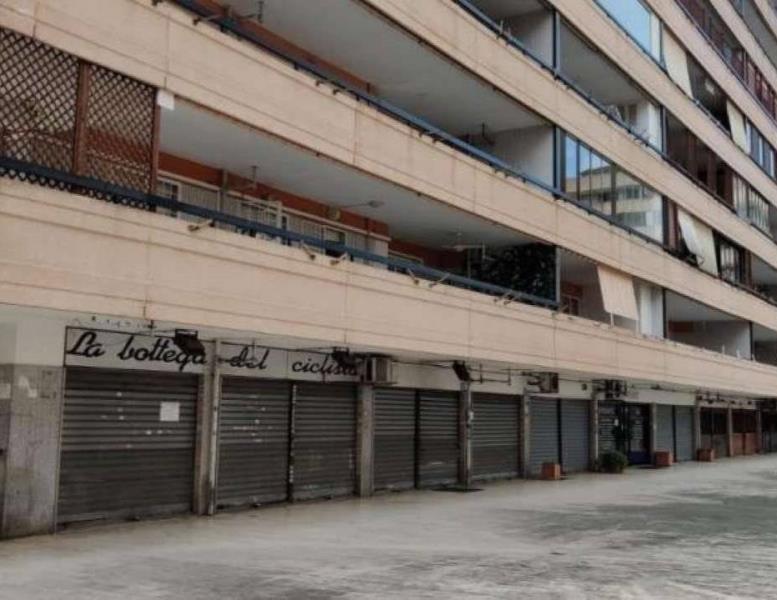 negozio in vendita a Roma in zona Ardeatino
