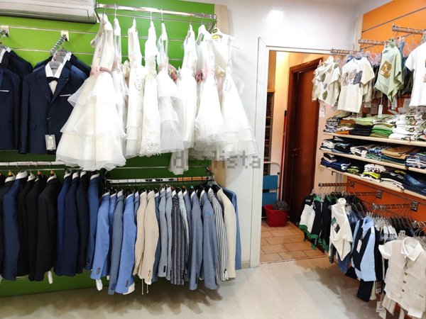negozio in vendita a Roma in zona Borghesiana