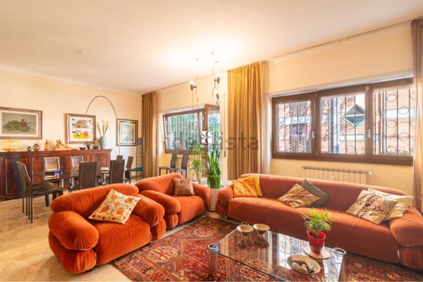 casa indipendente in vendita a Roma