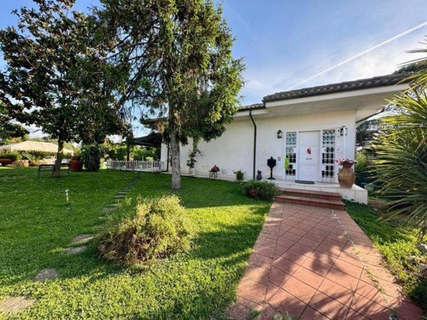 casa indipendente in vendita a Roma in zona Tor di Quinto