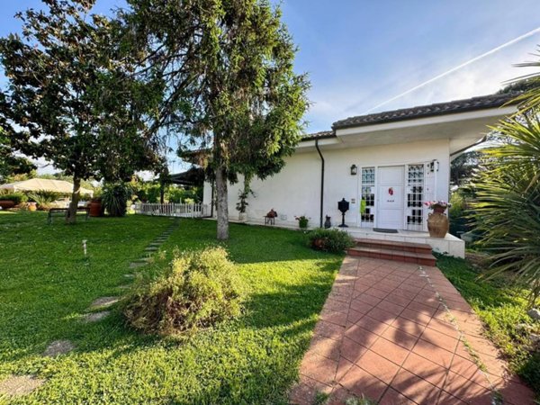 casa indipendente in vendita a Roma in zona Tor di Quinto