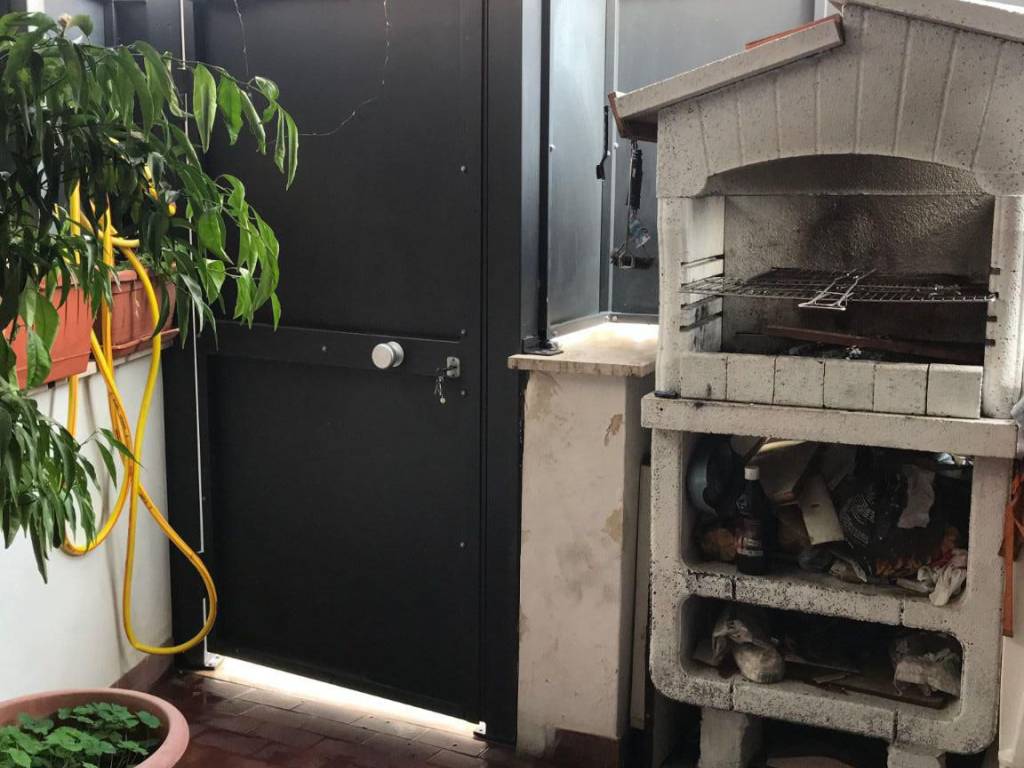 appartamento in vendita a Roma in zona Torre Angela