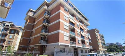 appartamento in vendita a Roma in zona Ostia