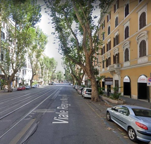 negozio in vendita a Roma in zona Trieste