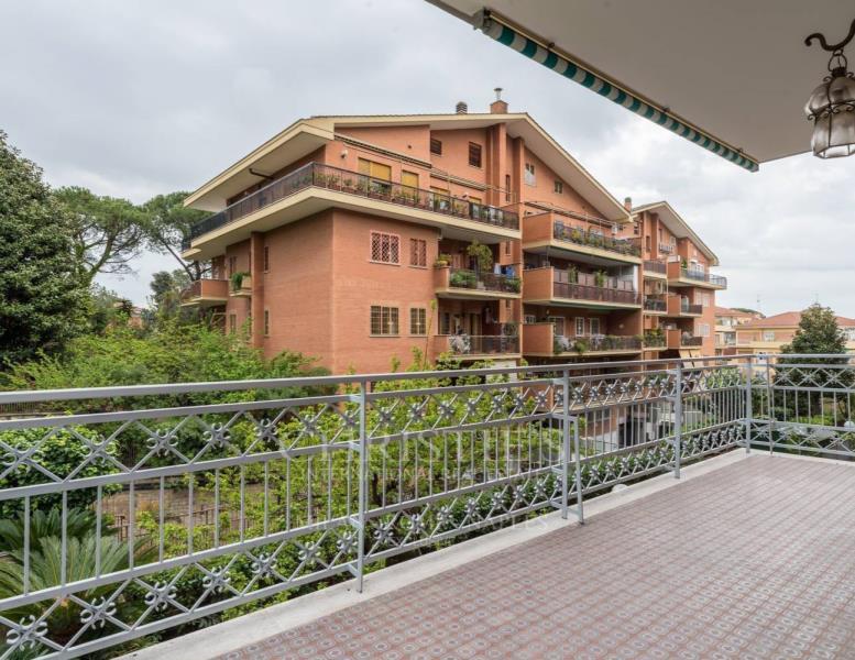 appartamento in vendita a Roma in zona Gianicolense