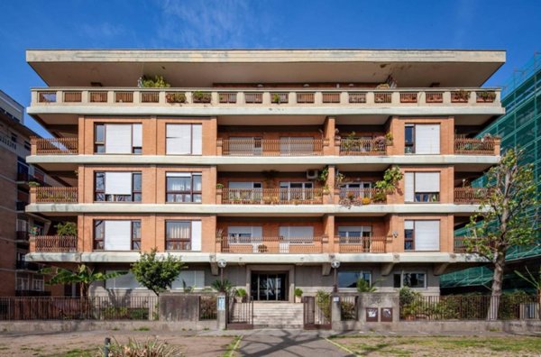 appartamento in vendita a Roma in zona Portuense