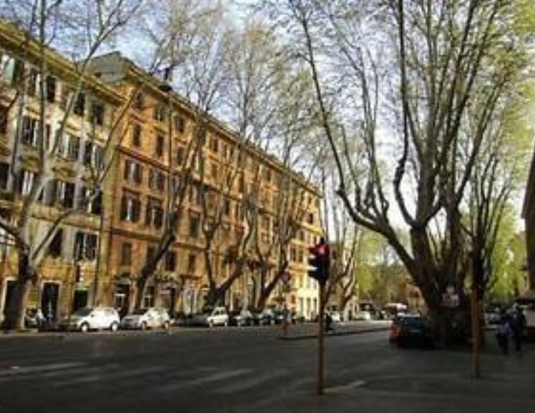 negozio in vendita a Roma in zona Trastevere