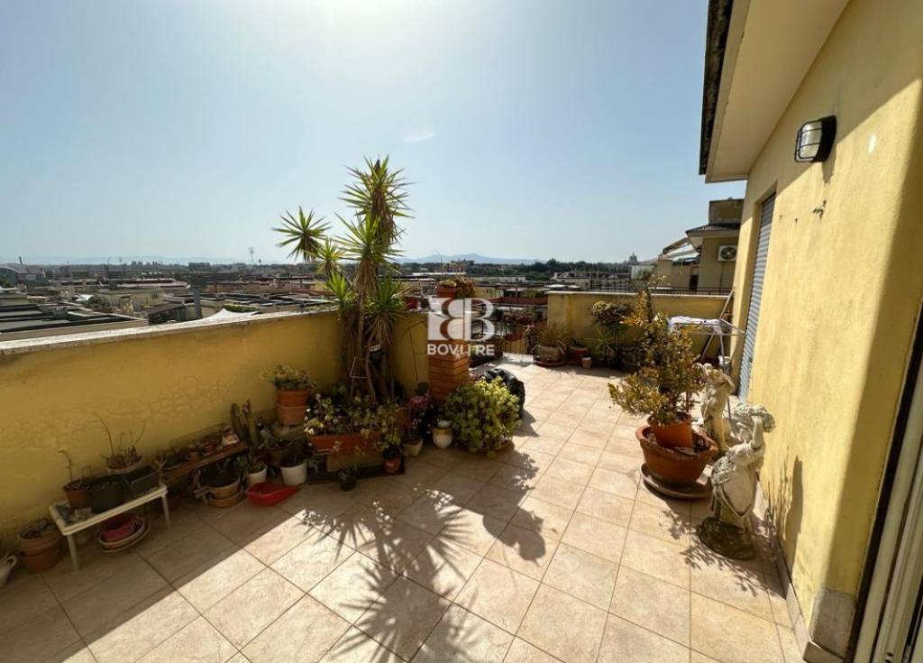 appartamento in vendita a Roma in zona Portuense