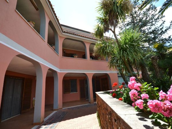 casa indipendente in vendita a Roma