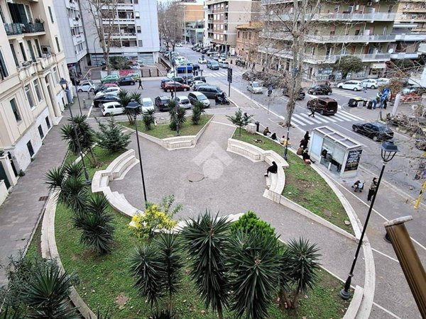 appartamento in vendita a Roma in zona Ostia