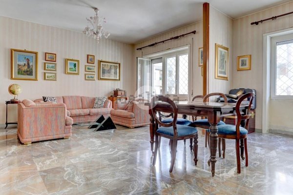 appartamento in vendita a Roma in zona Appio Latino