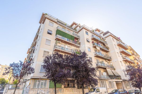appartamento in vendita a Roma in zona Appio Latino