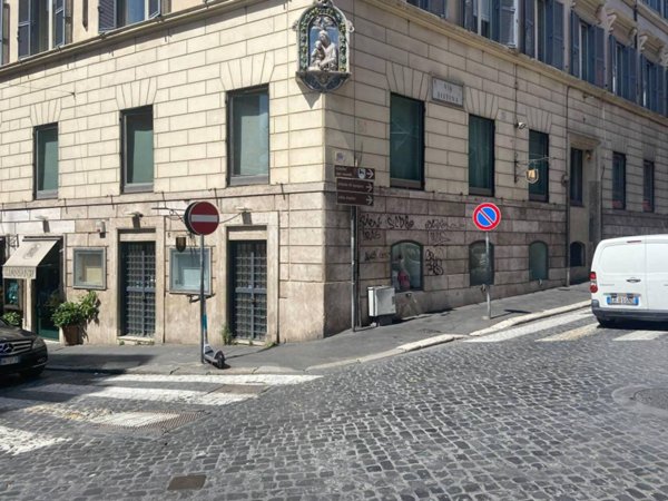 negozio in vendita a Roma in zona Campo Marzio