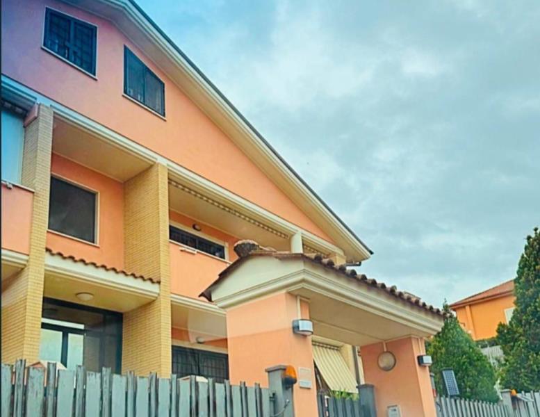 appartamento in vendita a Roma in zona Casal Morena