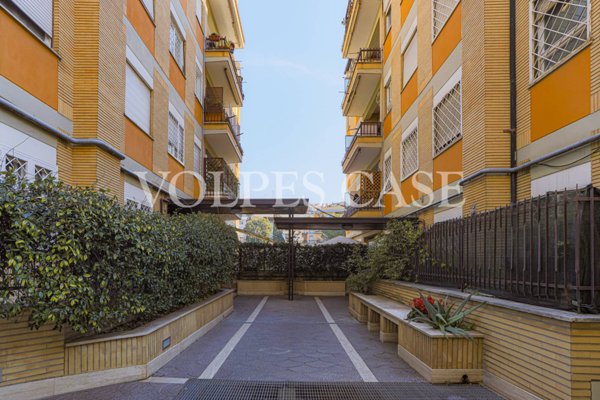 appartamento in vendita a Roma in zona Tor di Quinto