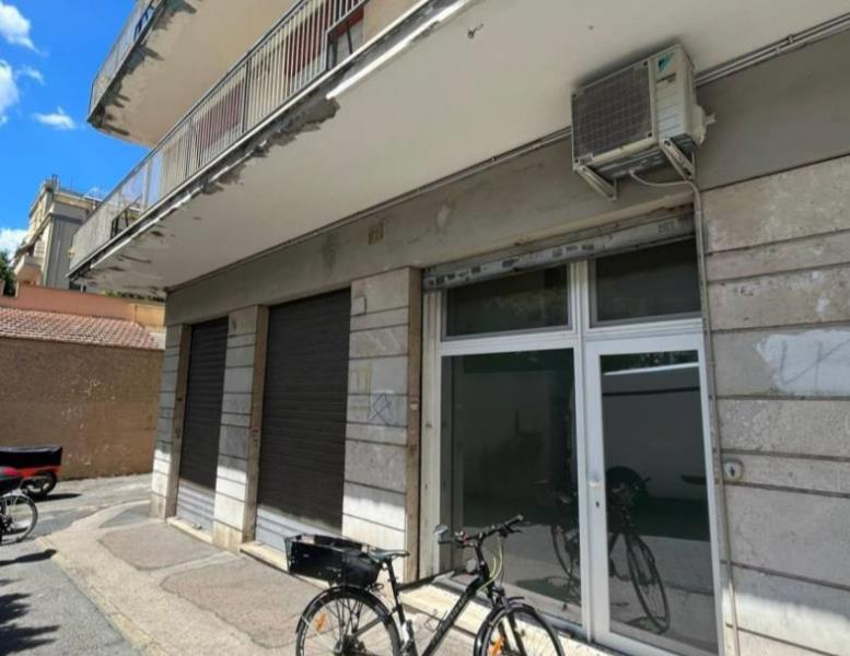 negozio in vendita a Roma