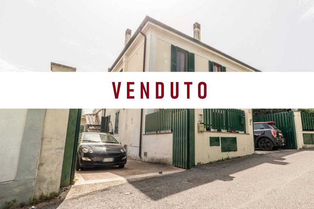 appartamento in vendita a Roma in zona Tomba di Nerone