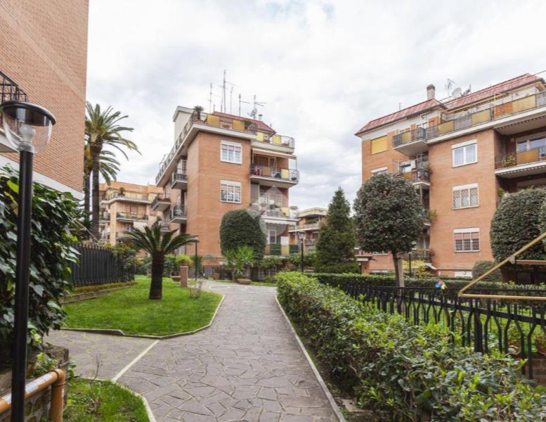 appartamento in vendita a Roma in zona Gianicolense