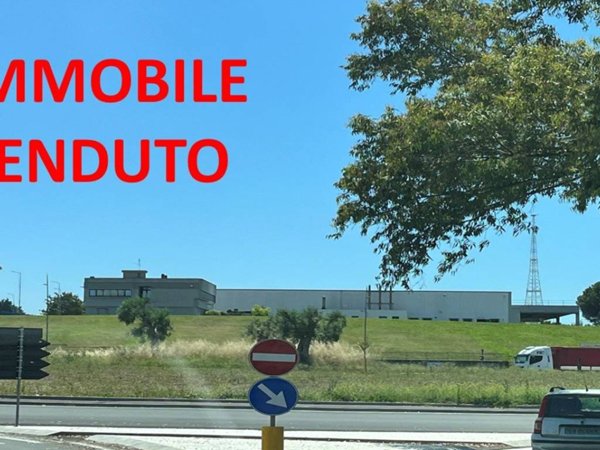 terreno edificabile in vendita a Roma in zona Ardeatino
