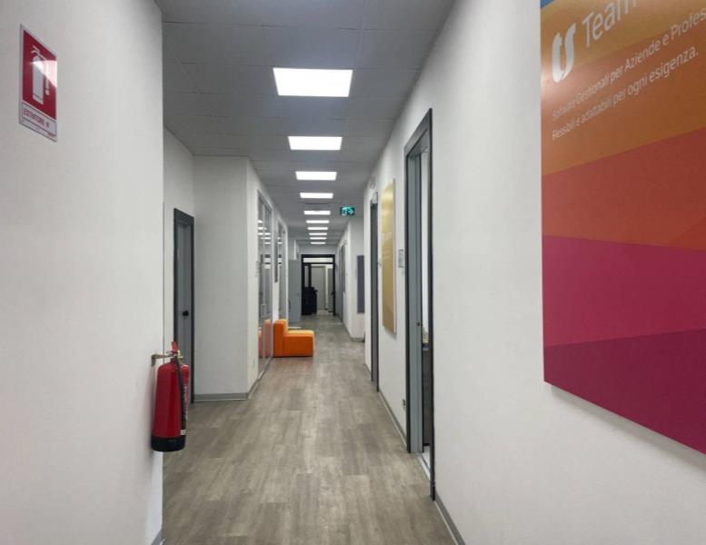 ufficio in vendita a Roma in zona Mostacciano