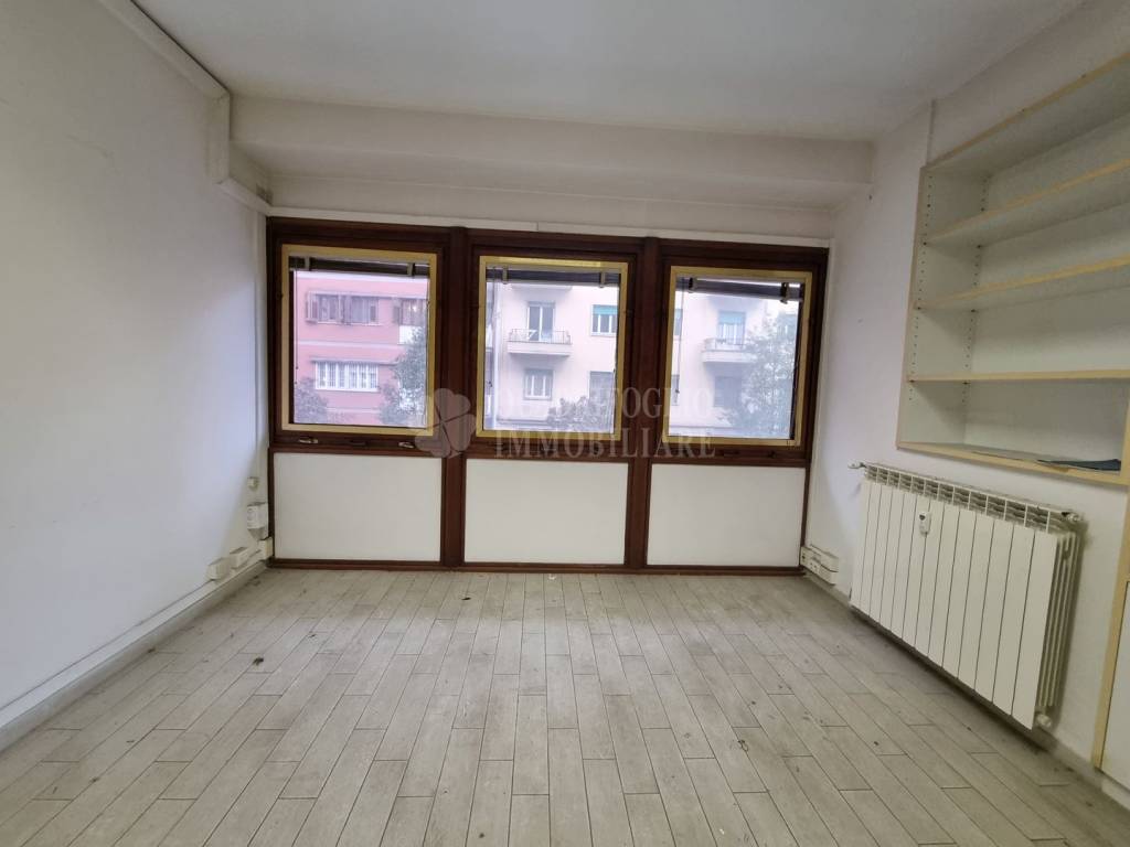 appartamento in vendita a Roma in zona Appio Latino